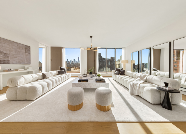 Property at 251 W 14th St, New York City, NY 10011, 4 beds, 4.5 baths
