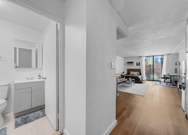 Property at 215 E 24th St #823, New York City, NY 10010, 1 bath