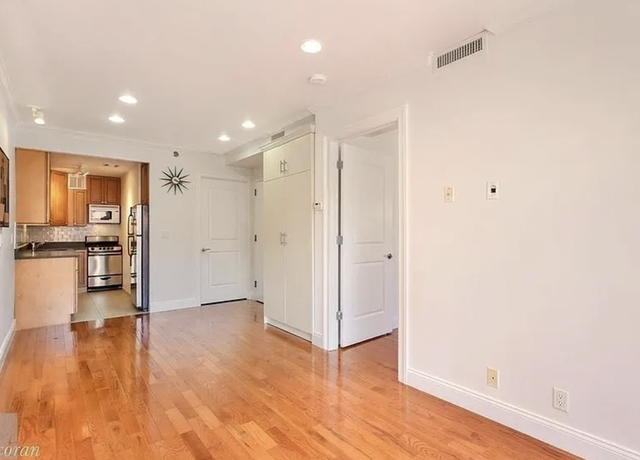 Property at 111 W 113th St Unit 4B, New York City, NY 10026, 1 bed, 1 bath
