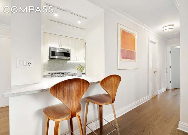 Property at 555 Main St #1002, New York City, NY 10044, 2 beds, 2 baths