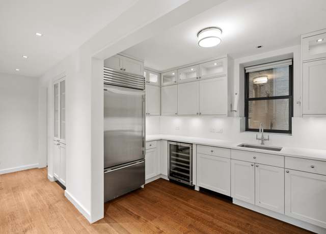Property at 478 Central Park W Unit 1-A, New York City, NY 10025, 3 beds, 2.5 baths