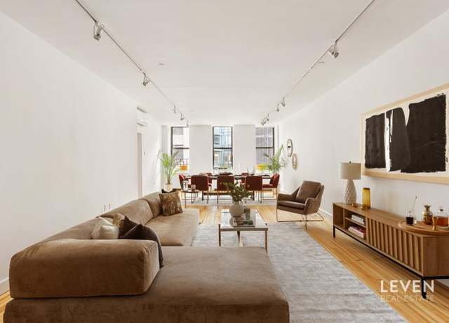 Property at 19 Murray St #4, New York City, NY 10007, 2 beds, 2 baths