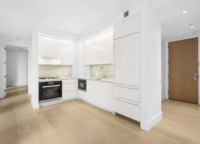 Property at 15 W 61st St Unit 9E, New York City, NY 10023, 1 bed, 1 bath