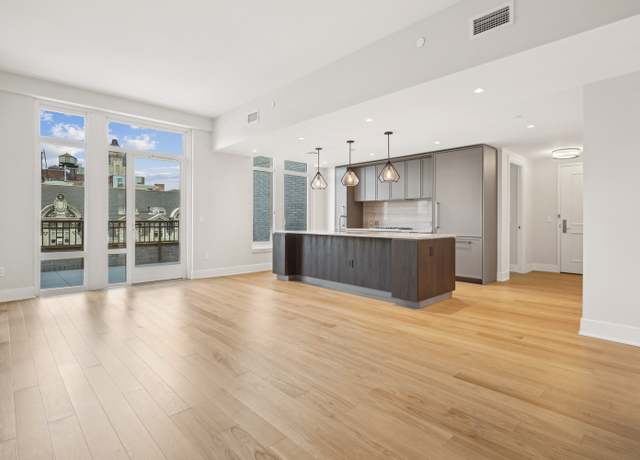 Property at 218 W 103rd St Unit 12B, New York City, NY 10025, 3 beds, 3 baths