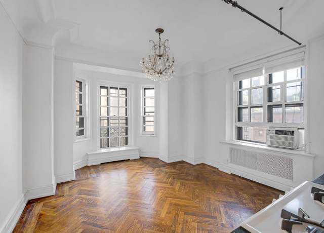 Property at 2109 Broadway #810, New York City, NY 10023, 1 bed, 1 bath