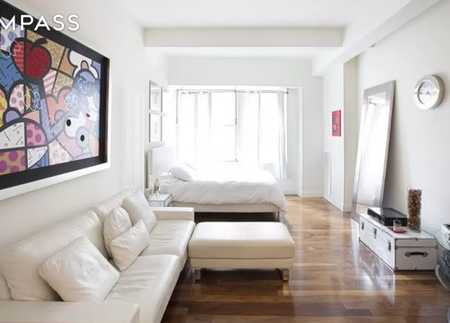Property at 88 Greenwich St #911, New York City, NY 10006, 1 bath