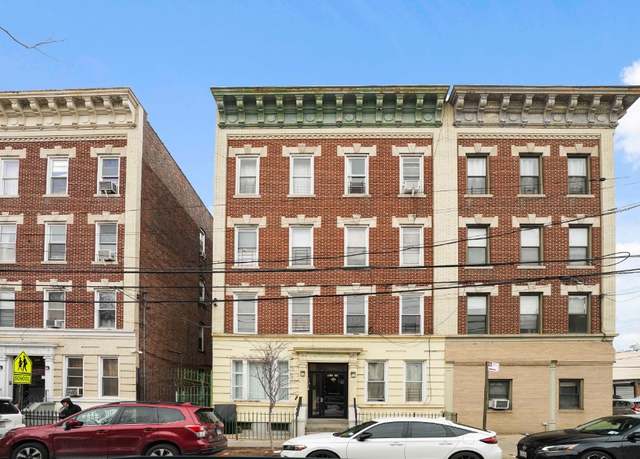 Property at 61-09 Catalpa Ave, New York City, NY 11385, 23 beds, 9 baths