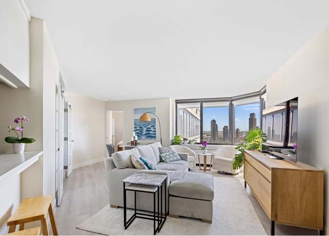 Property at 415 E 37th St Unit 31D, New York City, NY 10016, 1 bed, 2 baths