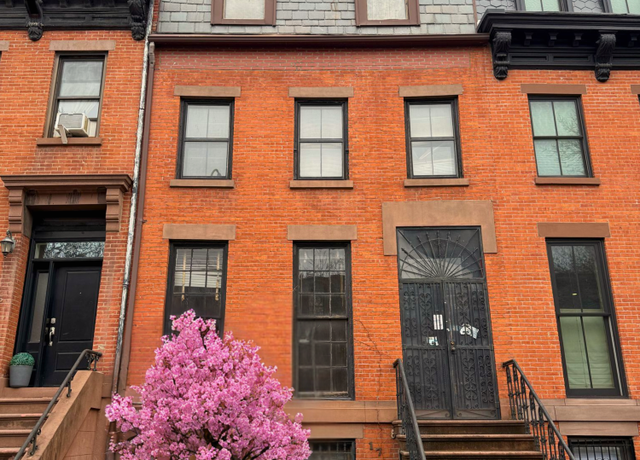 Property at 17 3rd St, Brooklyn, NY 11231, 5 beds, 3 baths