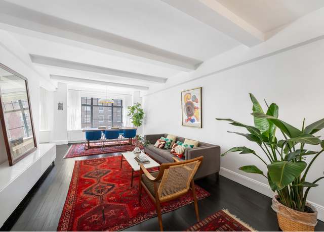Property at 325 E 72nd St Unit 12C, New York City, NY 10021, 2 beds, 2 baths