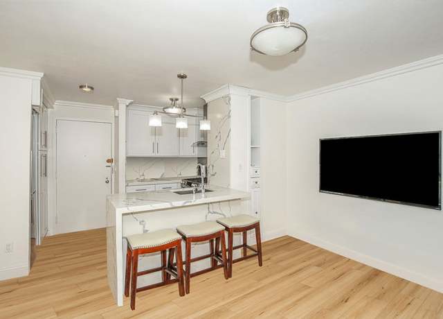 Property at 330 E 38th St Unit 19I, New York City, NY 10016, 2 beds, 1 bath