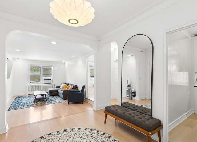 Property at 300 W 53rd St Unit 2E, New York City, NY 10019, 2 beds, 1.5 baths