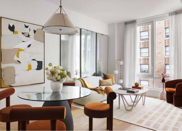Property at 135 E 47th St Unit 20B, New York City, NY 10017, 2 beds, 2 baths