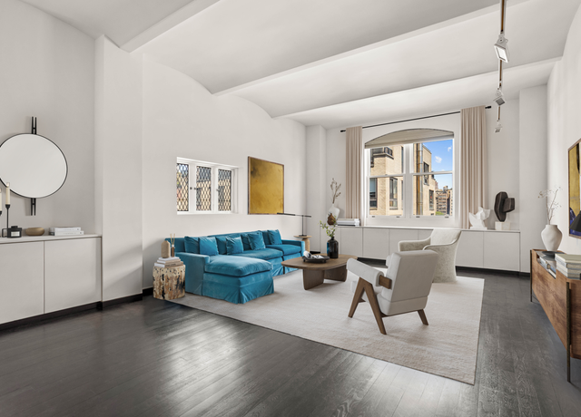 Property at 27 W 67th St Unit 8REW, New York City, NY 10023, 2 beds, 2 baths
