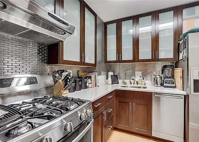 Property at 322 W 57th St Unit 18V, New York City, NY 10019, 1 bath