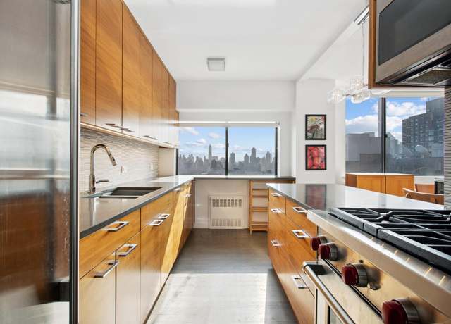 Property at 45 W 67th St Unit 22B, New York City, NY 10023, 2 beds, 2 baths