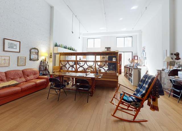 Property at 40 W 15th St Unit 1C, New York City, NY 10011, 2 beds, 1 bath