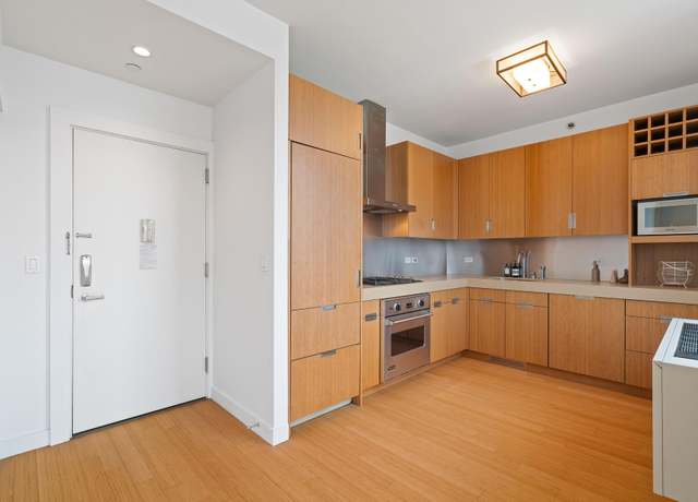 Property at 450 W 17th St #1910, New York City, NY 10011, 1 bed, 1 bath