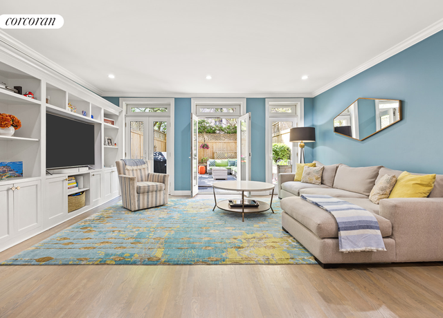 Property at 932 President St #1, Brooklyn, NY 11215, 1 bed, 3 baths