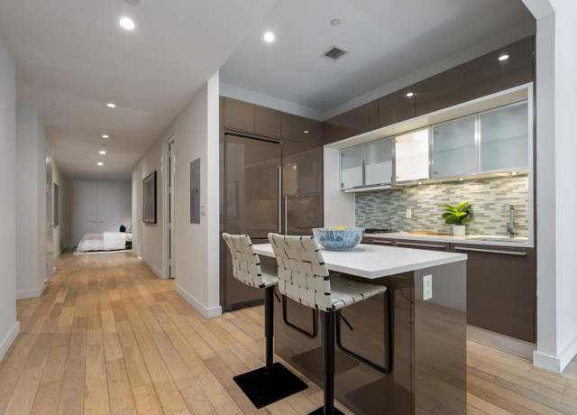 Property at 75 Wall St Unit 26A, New York City, NY 10005, 1 bed, 2.5 baths