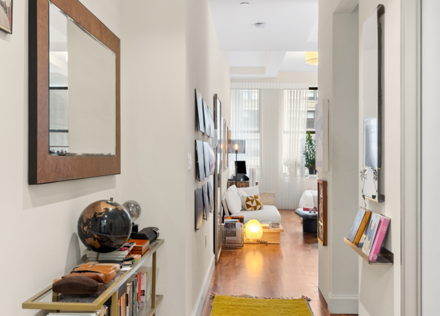 Property at 140 W 22nd St Unit 6E, New York City, NY 10011, 1 bath