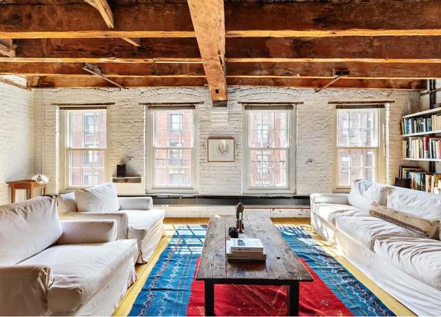 Property at 226 Front St, New York City, NY 10038, 4 beds, 3 baths