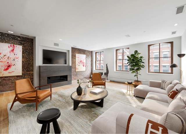 Property at 55 Warren St #4, New York City, NY 10007, 3 beds, 2.5 baths