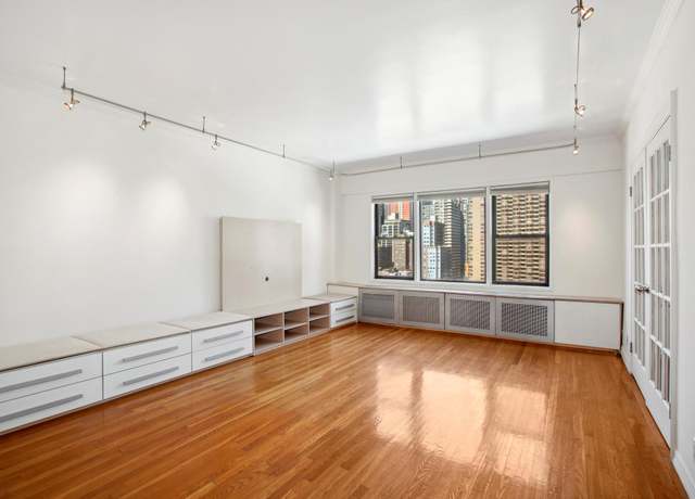 Property at 333 E 34th St Unit 17A, New York City, NY 10016, 2 beds, 2 baths