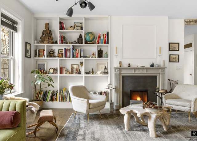 Property at 261 W 22nd St Unit 24/25/26, New York City, NY 10011, 4 beds, 3 baths