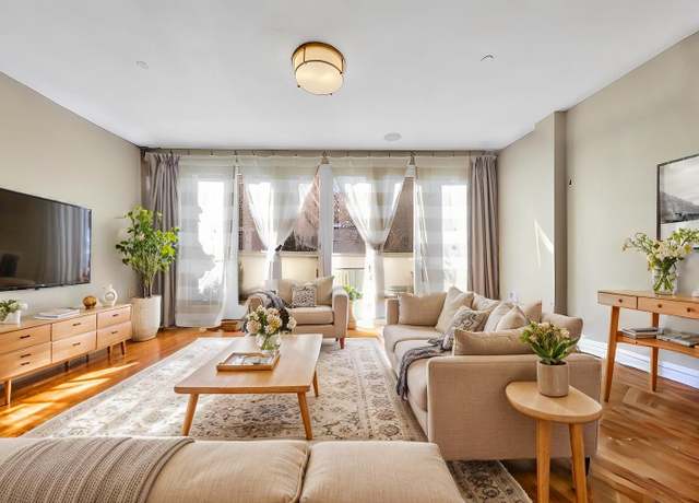Property at 32 E 74th St, New York City, NY 10021, 8 beds, 7.5 baths