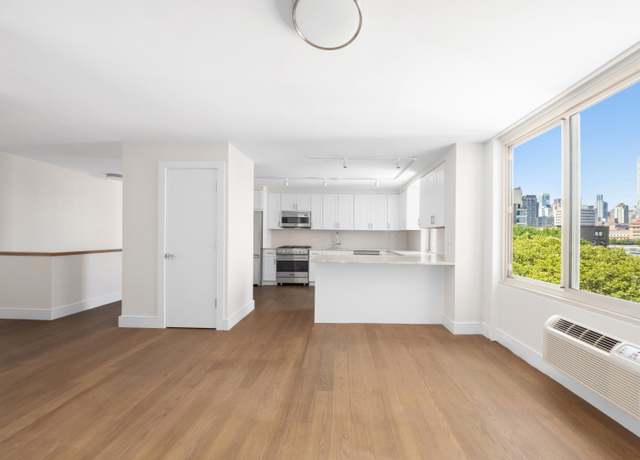 Property at 555 Main St #909, New York City, NY 10044, 3 beds, 2.5 baths