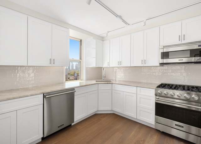 Property at 555 Main St #1713, New York City, NY 10044, 3 beds, 2.5 baths