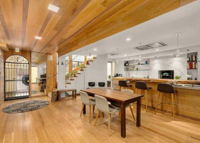 Property at 16 Minetta Ln, New York City, NY 10012, 4 beds, 4.5 baths