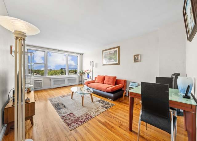 Property at 2600 E 21st St Unit 7K, Brooklyn, NY 11235, 1 bed, 1 bath