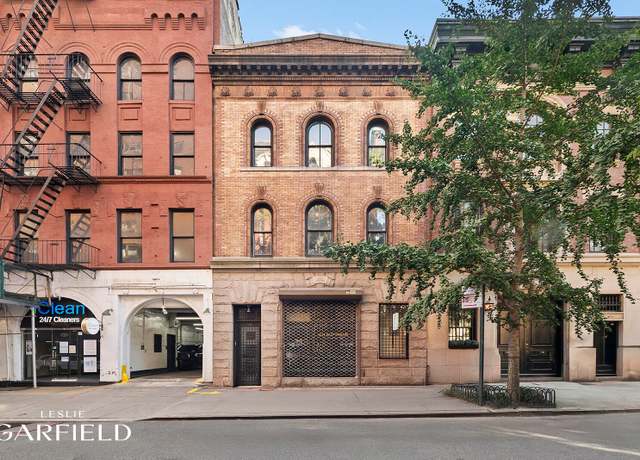 Property at 180 E 73rd St, New York City, NY 10021, 6 beds, 2.5 baths
