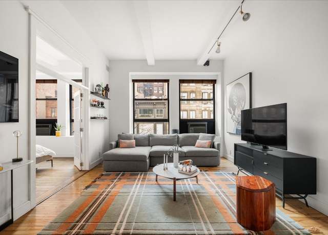 Property at 21 E 22nd St Unit 4H, New York City, NY 10010, 1 bed, 1 bath