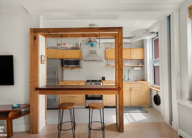 Property at 48 Grand St #4, New York City, NY 10013, 1 bed, 1 bath