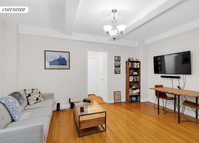 Property at 142 E 49th St Unit 2C, New York City, NY 10017, 1 bed, 1 bath