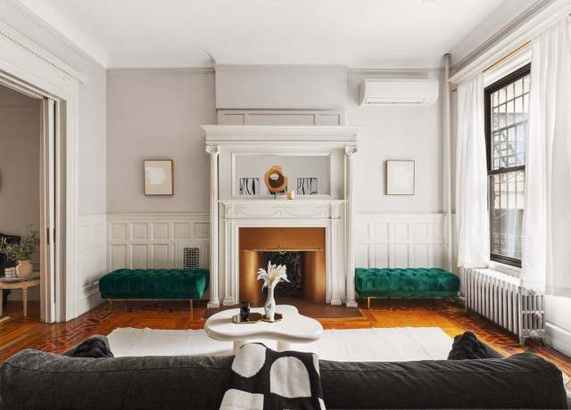Property at 202 W 137th St, New York City, NY 10030, 5 beds, 4 baths