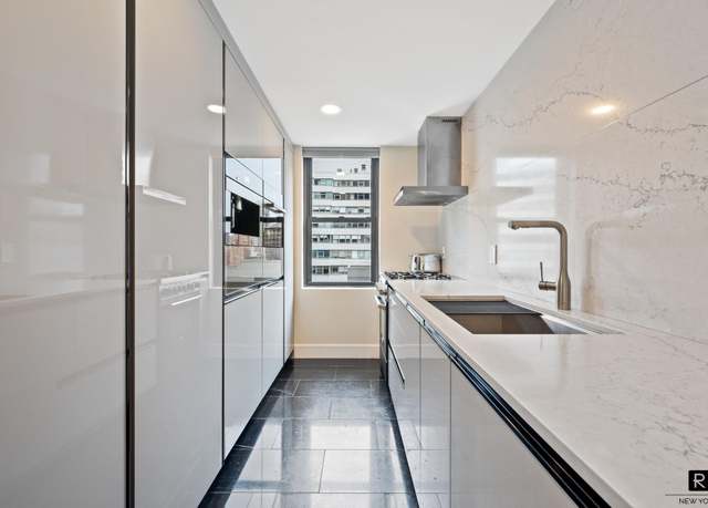 Property at 225 E 57th St Unit 18-G, New York City, NY 10022, 1 bed, 1 bath