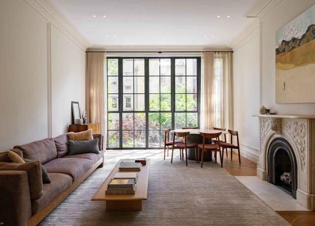 Property at 354 W 20th St, New York City, NY 10011, 4 beds, 5.5 baths