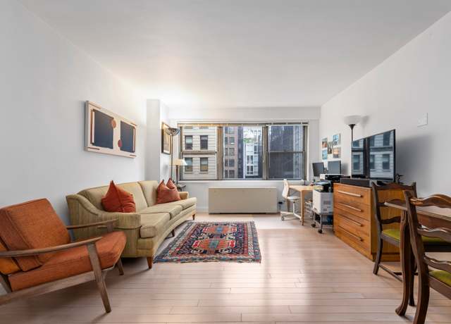 Property at 10 W 15th St #927, New York City, NY 10011, 1 bath