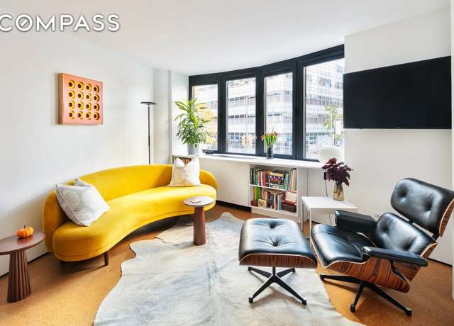 Property at 275 Greenwich St Unit 2C, New York City, NY 10007, 2 beds, 2 baths