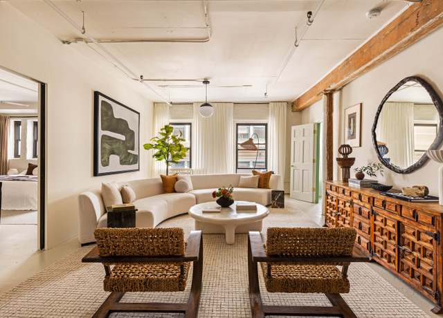 Property at 39 Pearl St Unit 4R, Brooklyn, NY 11201, 4 beds, 2 baths