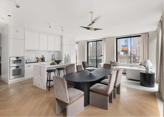 Property at 16 W 40th St Unit 21C, New York City, NY 10018, 2 beds, 2.5 baths