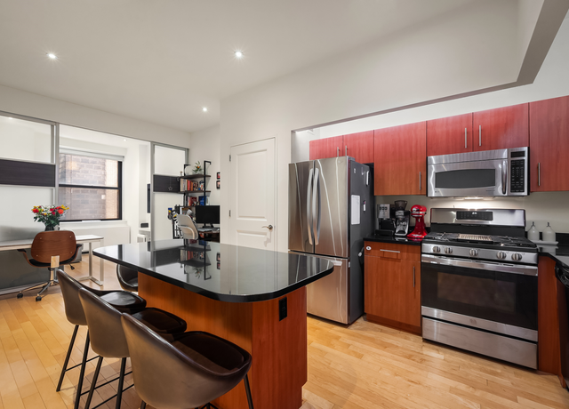 Property at 20 West St Unit 15H, New York City, NY 10004, 1 bed, 1 bath