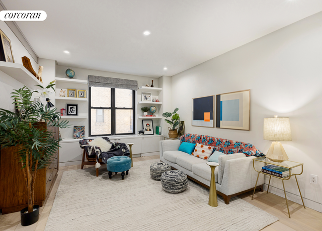 Property at 12 W 72nd St Unit 3KL, New York City, NY 10023, 2 beds, 2 baths