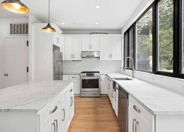 Property at 274 Eldert St, Brooklyn, NY 11207, 5 beds, 4 baths