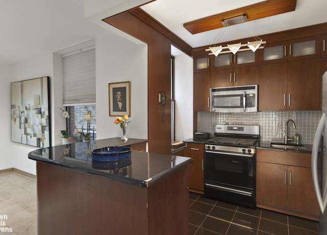 Property at 112 E 83rd St Unit 1B, New York City, NY 10028, 2 beds, 2 baths