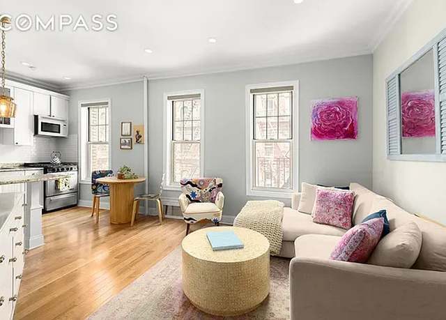 Property at 204 W 10th St #18, New York City, NY 10014, 1 bed, 1 bath